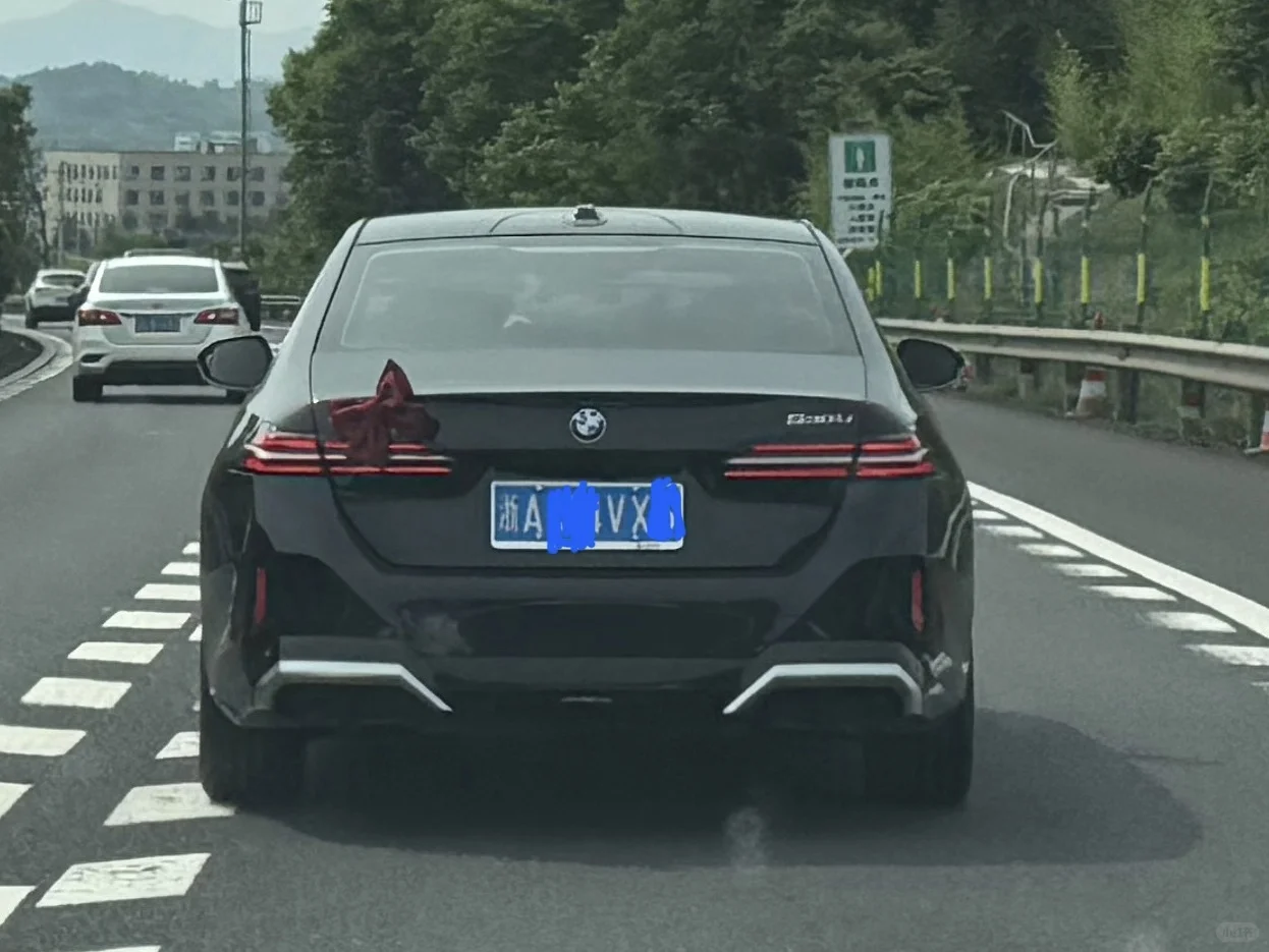 甬金高速这个女司机火辣