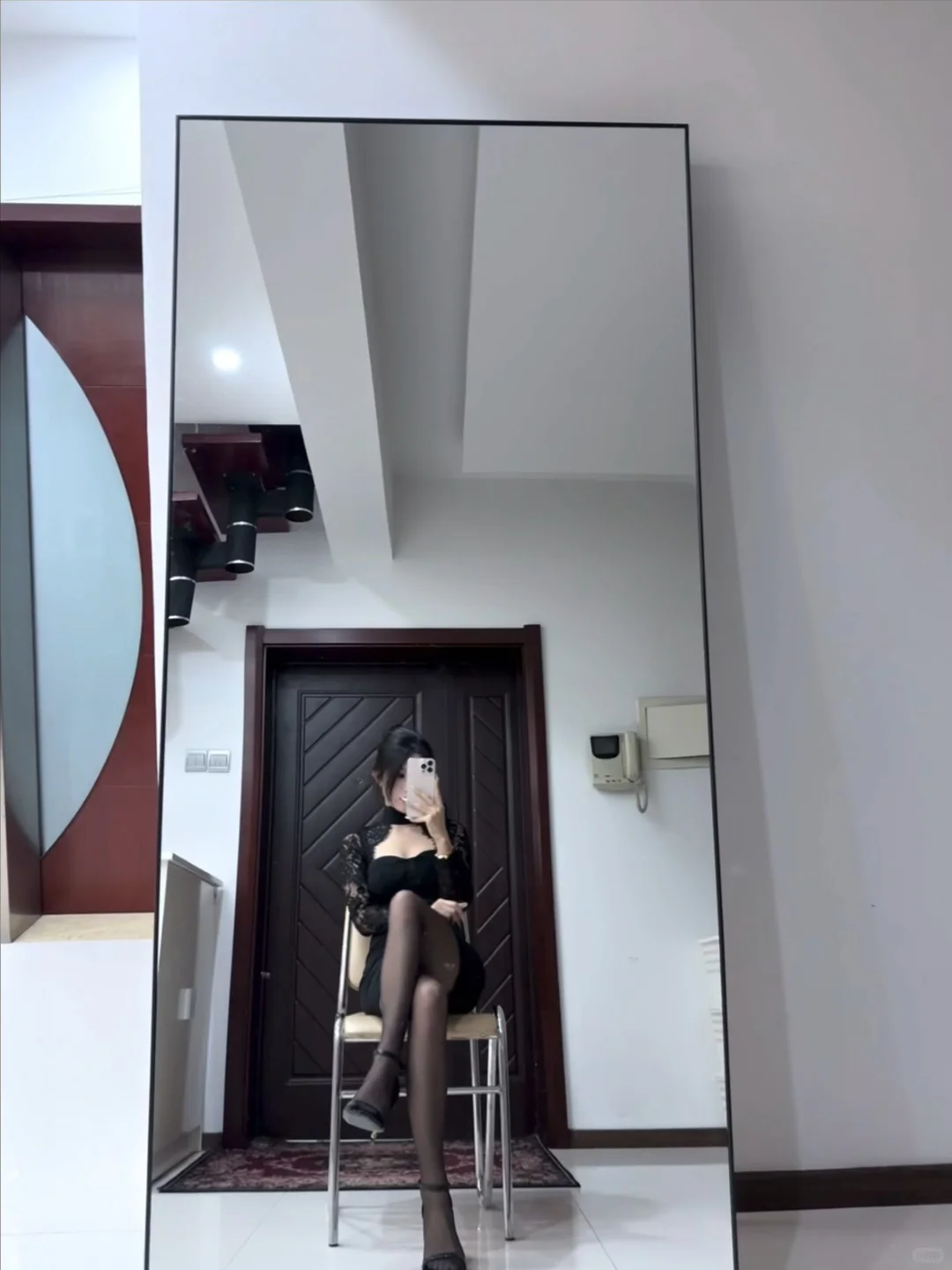可爱脸配御姐风