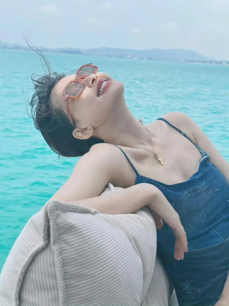 孙怡性感黑丝，应该不止我被她迷住了吧