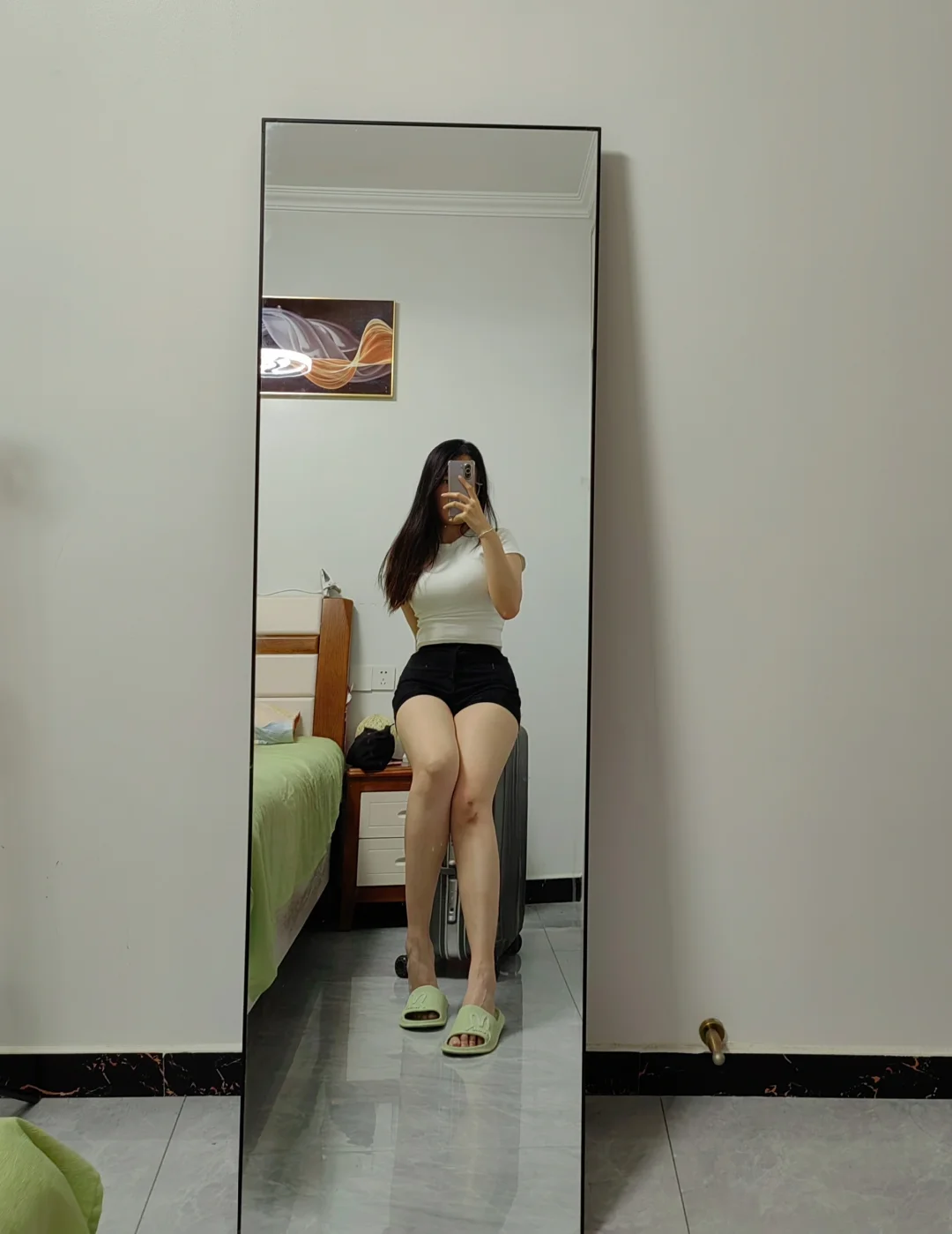 大腿上的肉真厚实啊
