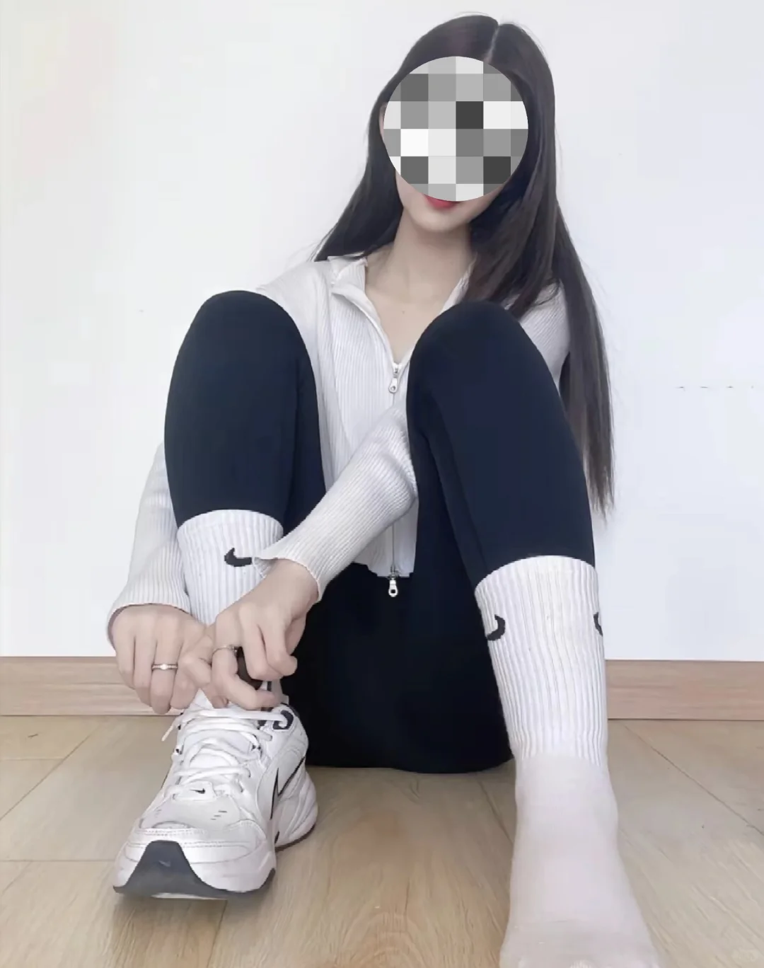 出去运动一下，今日穿搭简单至极～