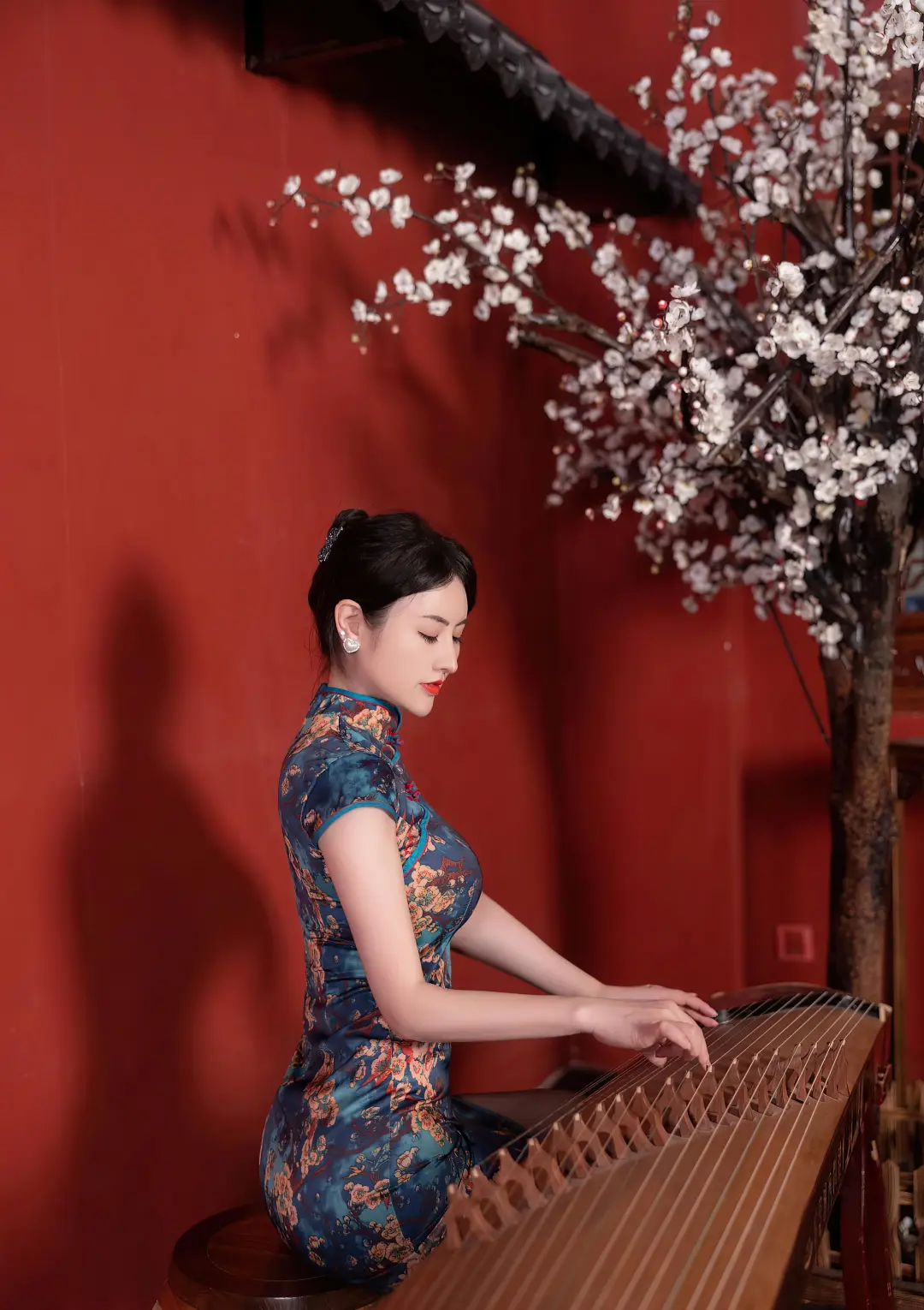 秀人写真壁纸分享丨出镜-诗诗kiki