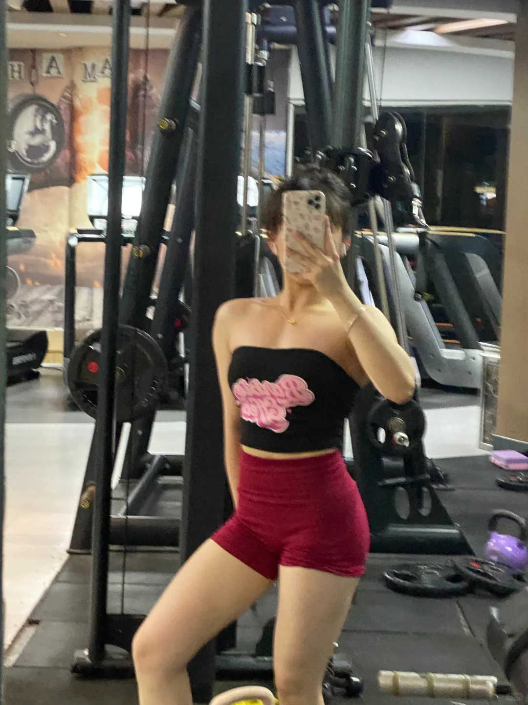 哪个女生练胸啊