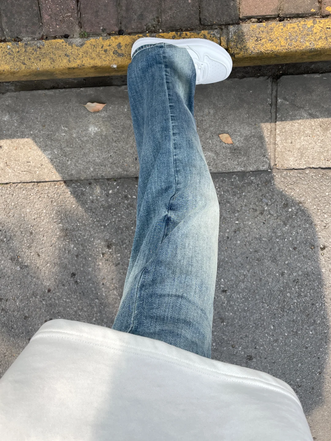 浅色牛仔裤也太顶啦！