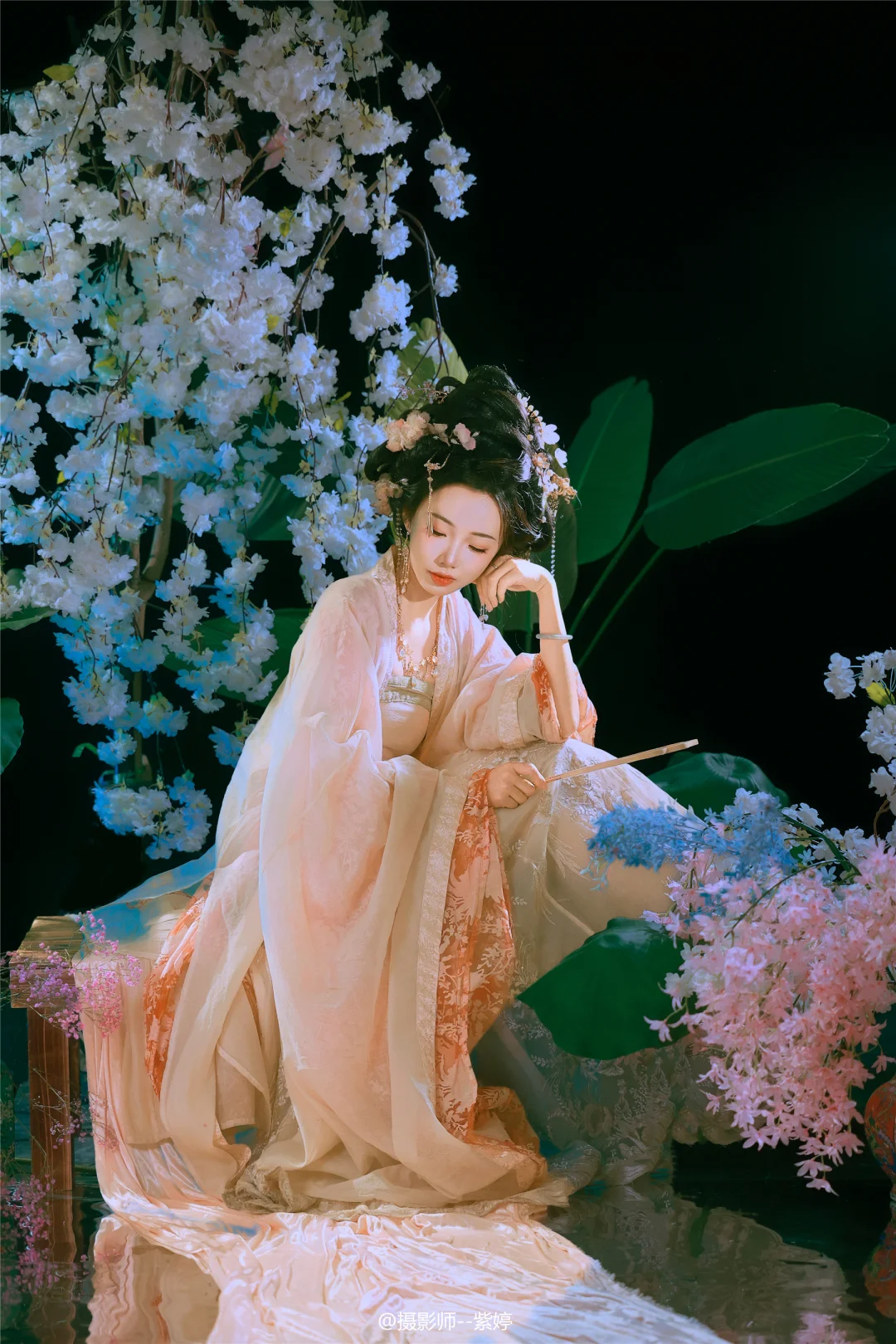客妹说，人生第一次拍写真，就美成这样！