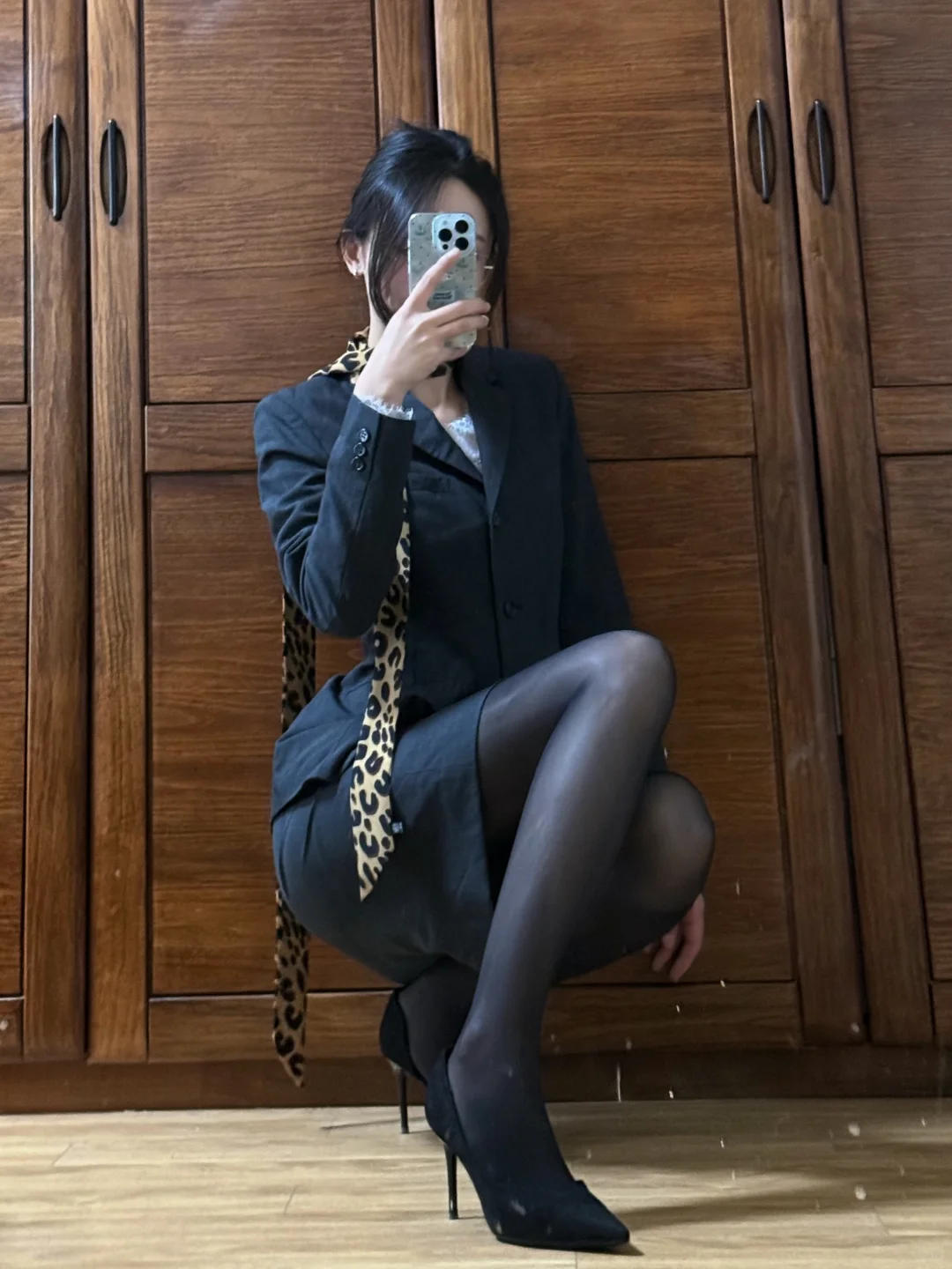 超平价穿搭🖤制服配豹纹又拽又性感
