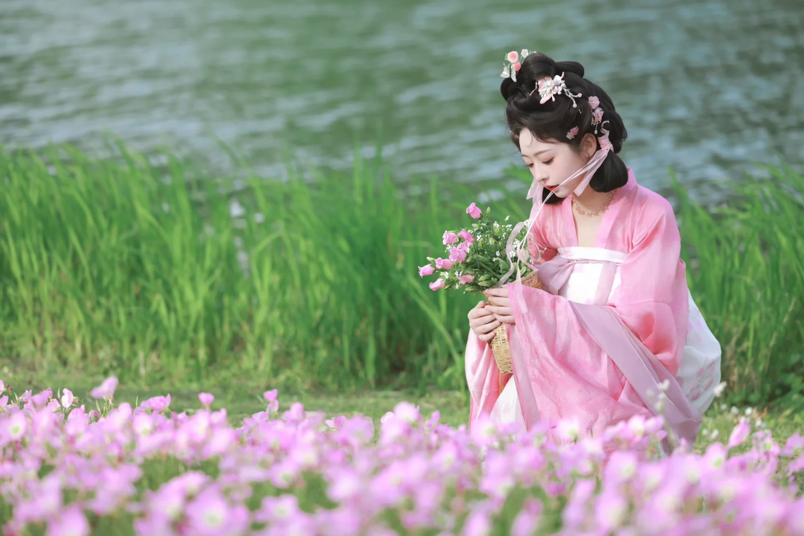 粉色娇嫩，愿如春日般烂漫，一生被偏爱