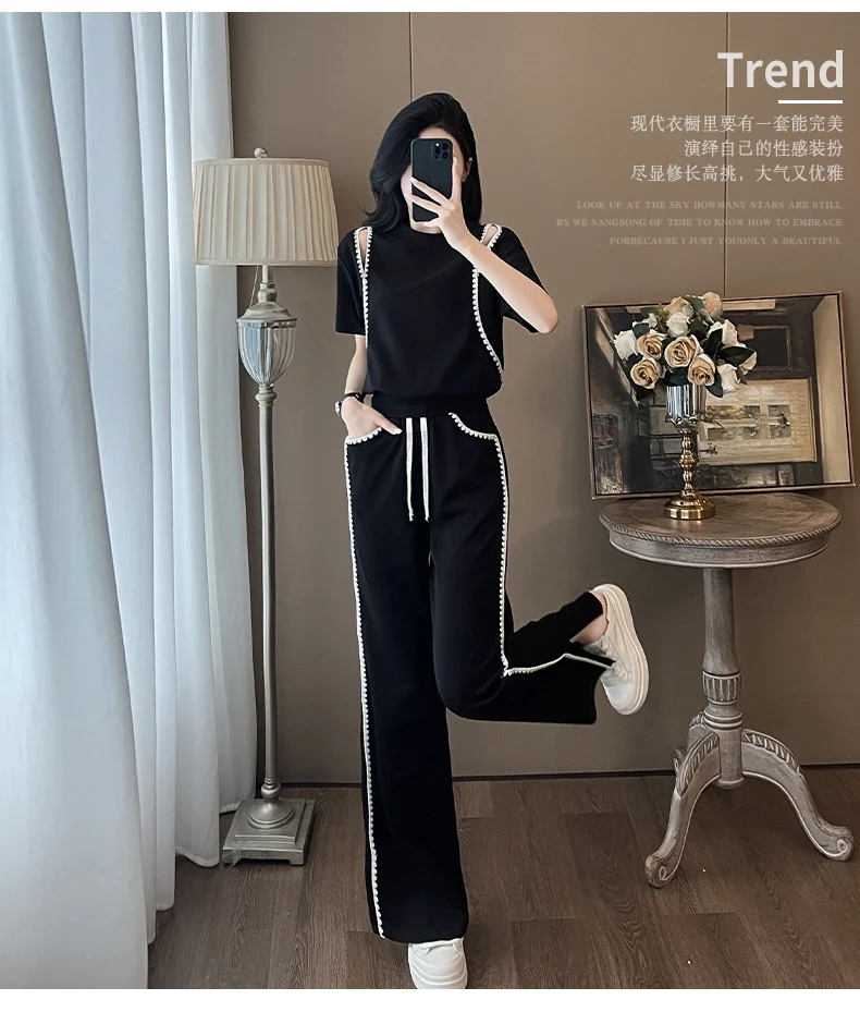黑色两件套高级感满满