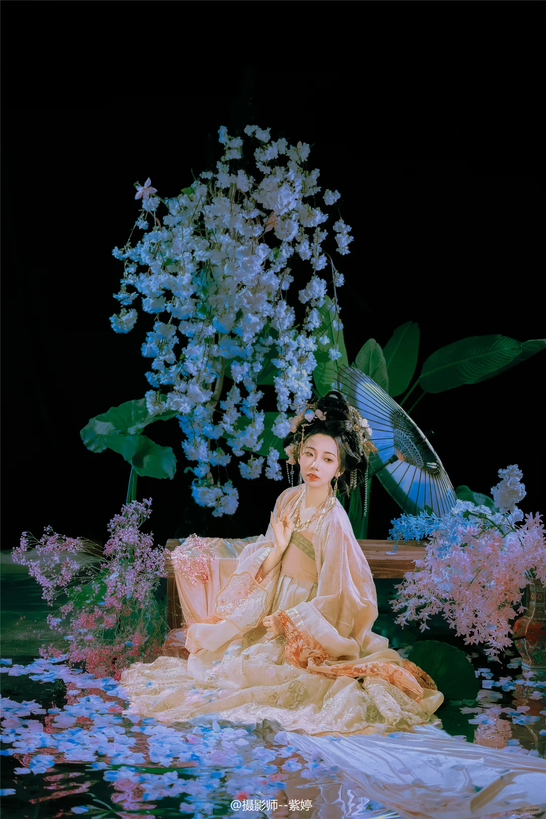 客妹说，人生第一次拍写真，就美成这样！