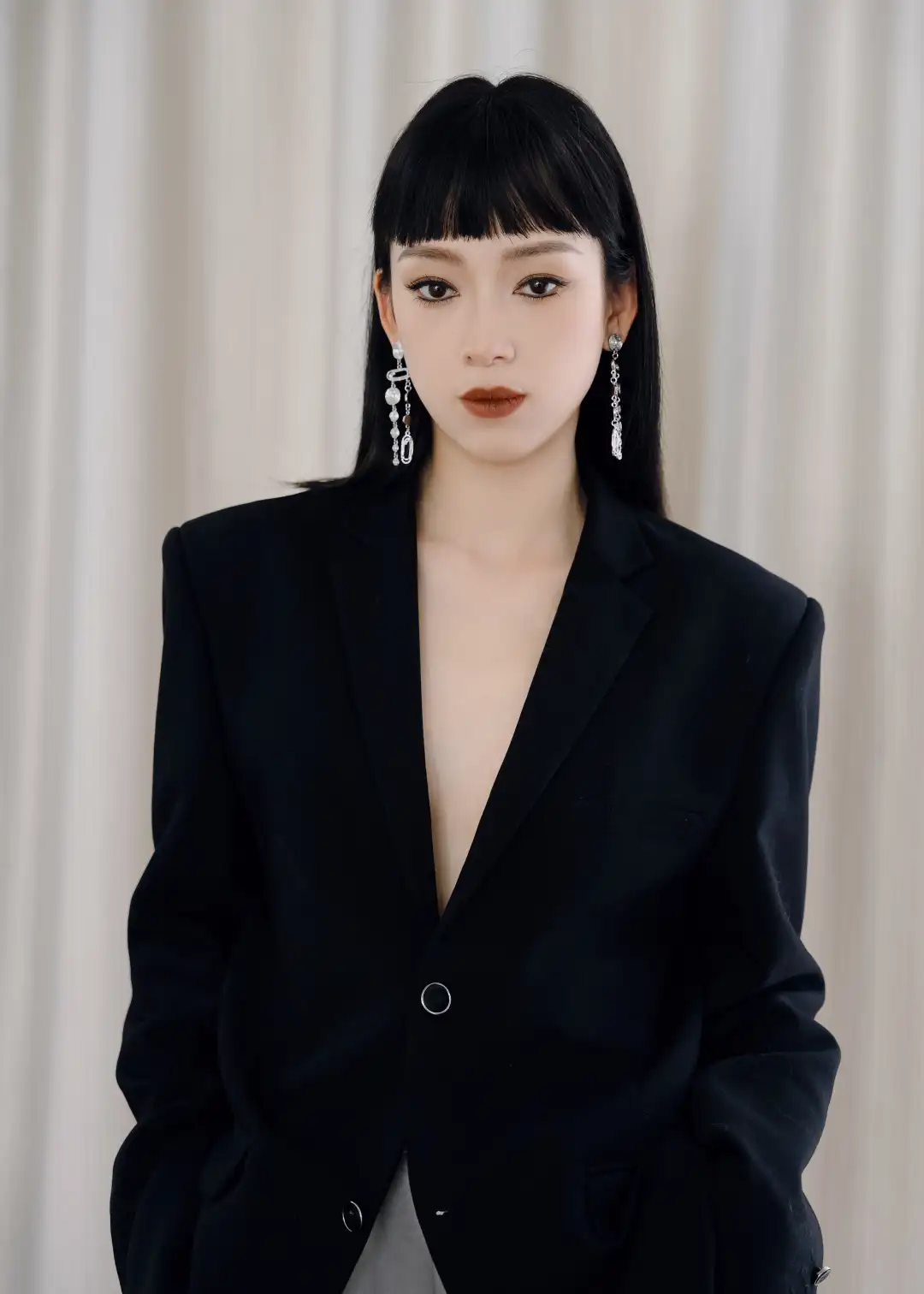 高智御姐系妆容