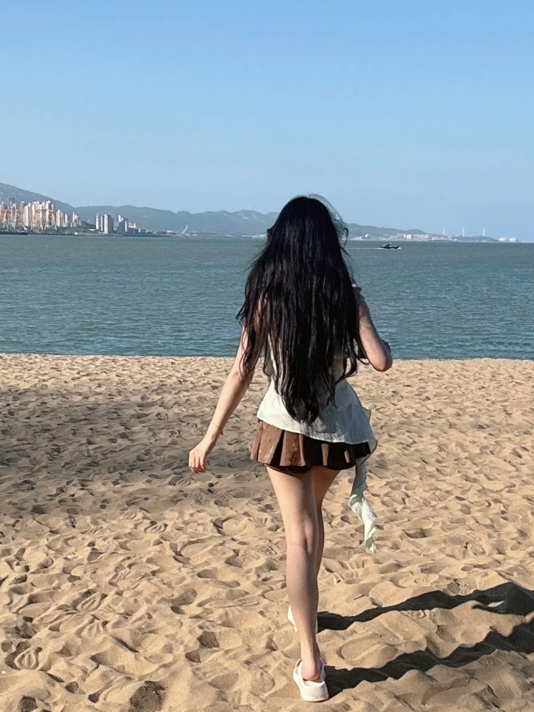我愿称这套为薄巧系穿搭