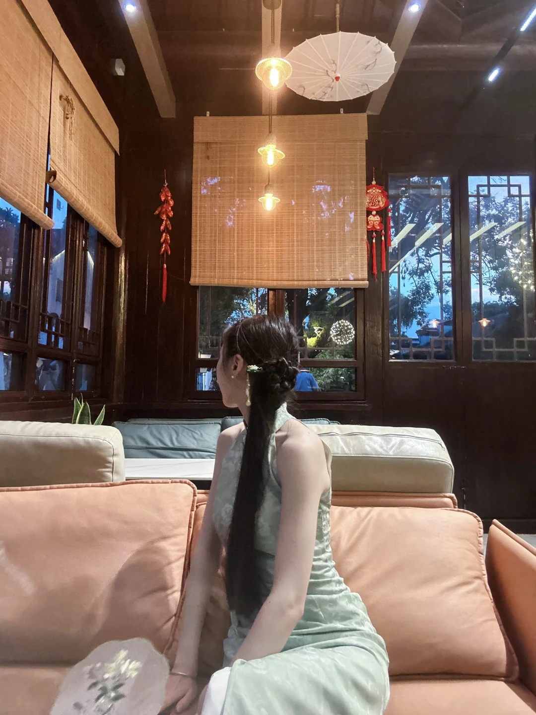 05女大学生穿旗袍