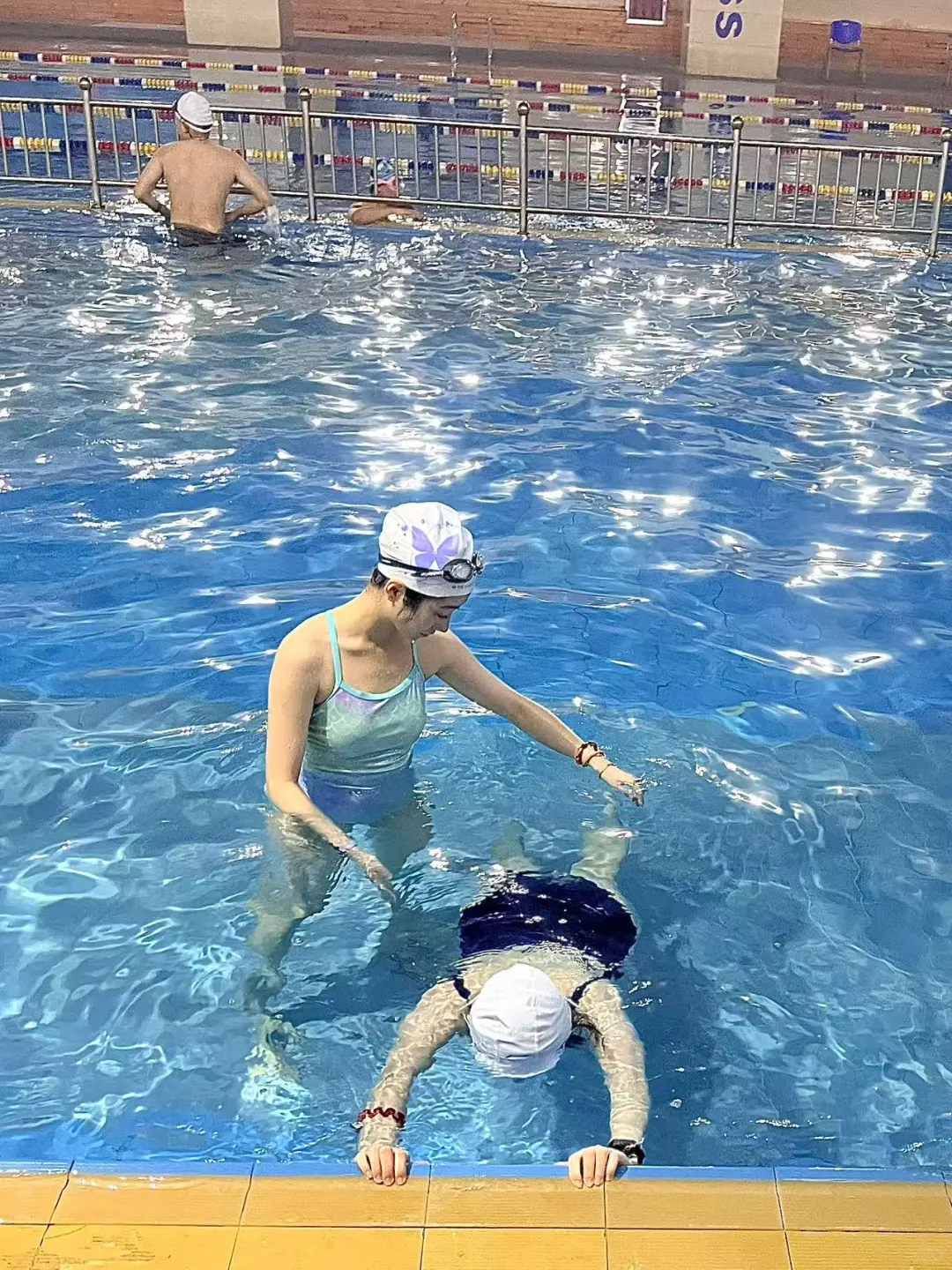 女孩子应该大大方方的去游泳🏊🏻