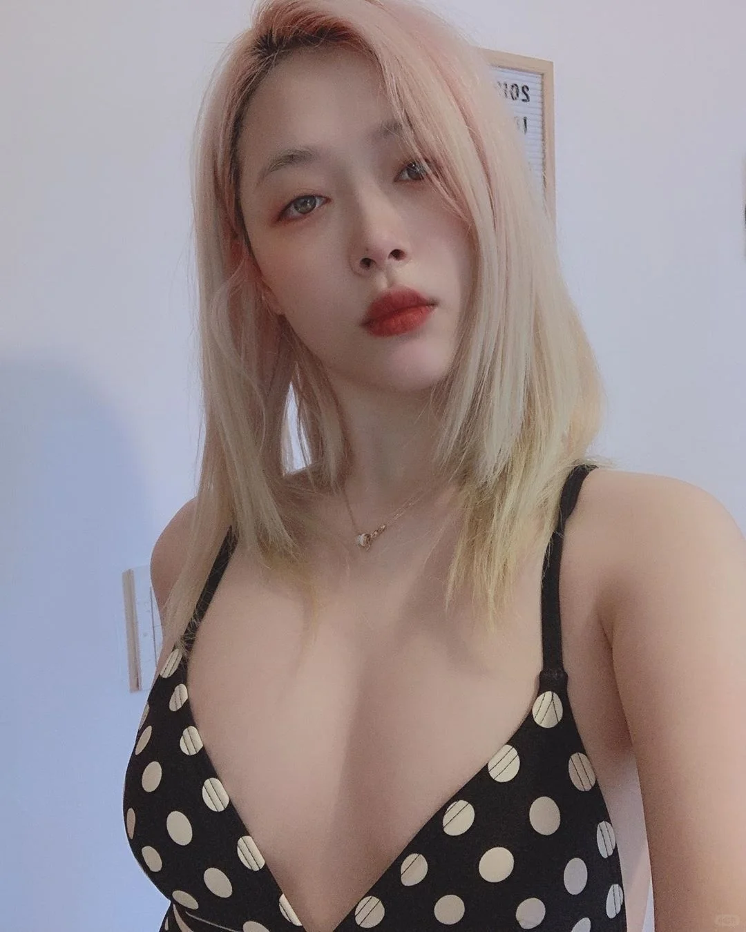 穿泳衣的崔宝 🍑 这身材我真的太可了