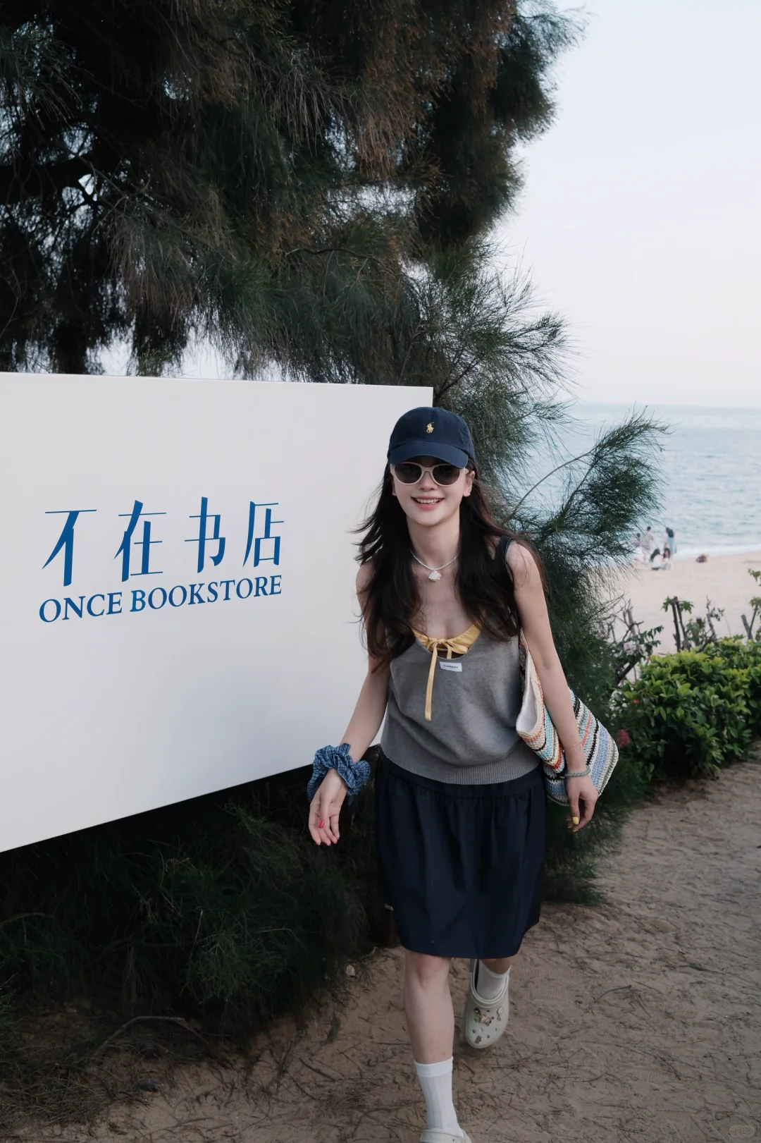 阴天海边拍照 也很出片呢～