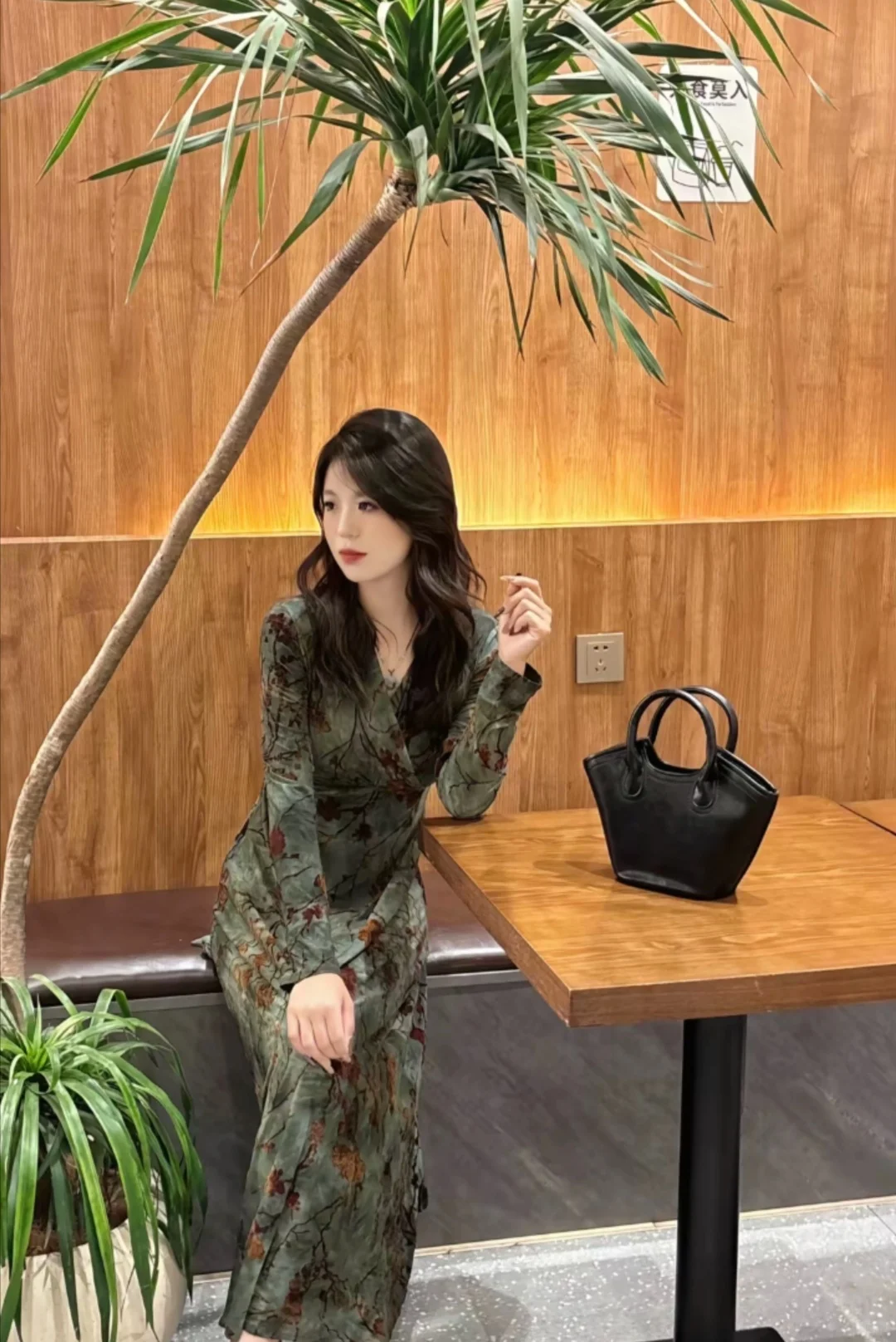 一袭惊艳时光的美眷长裙👗