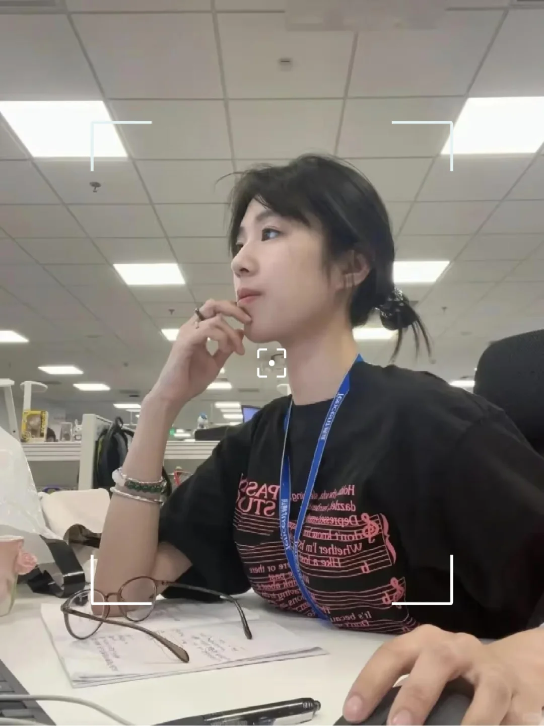 我劝内向女生来干这个，月入两万干到老！