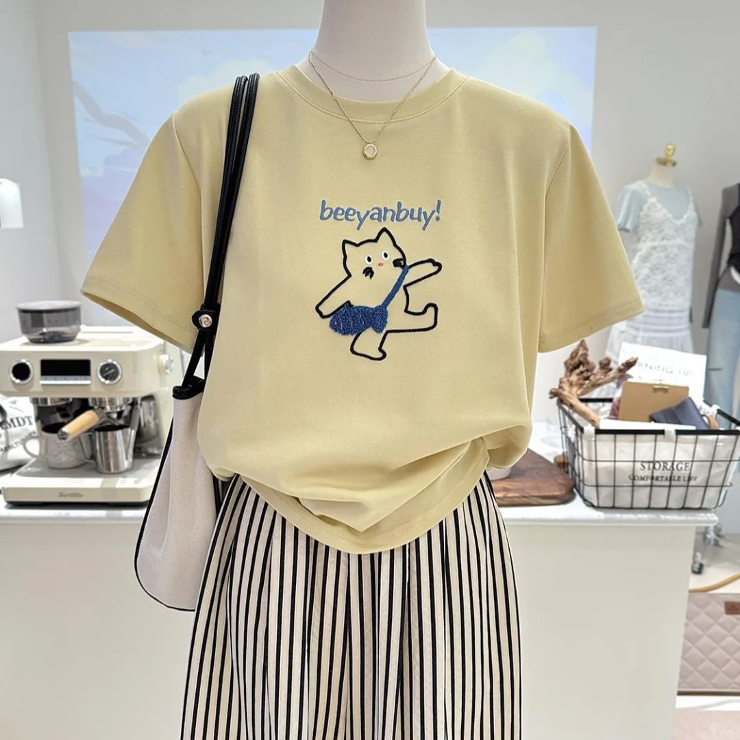 真的不想错过这款超级可爱的刺绣小猫T恤
