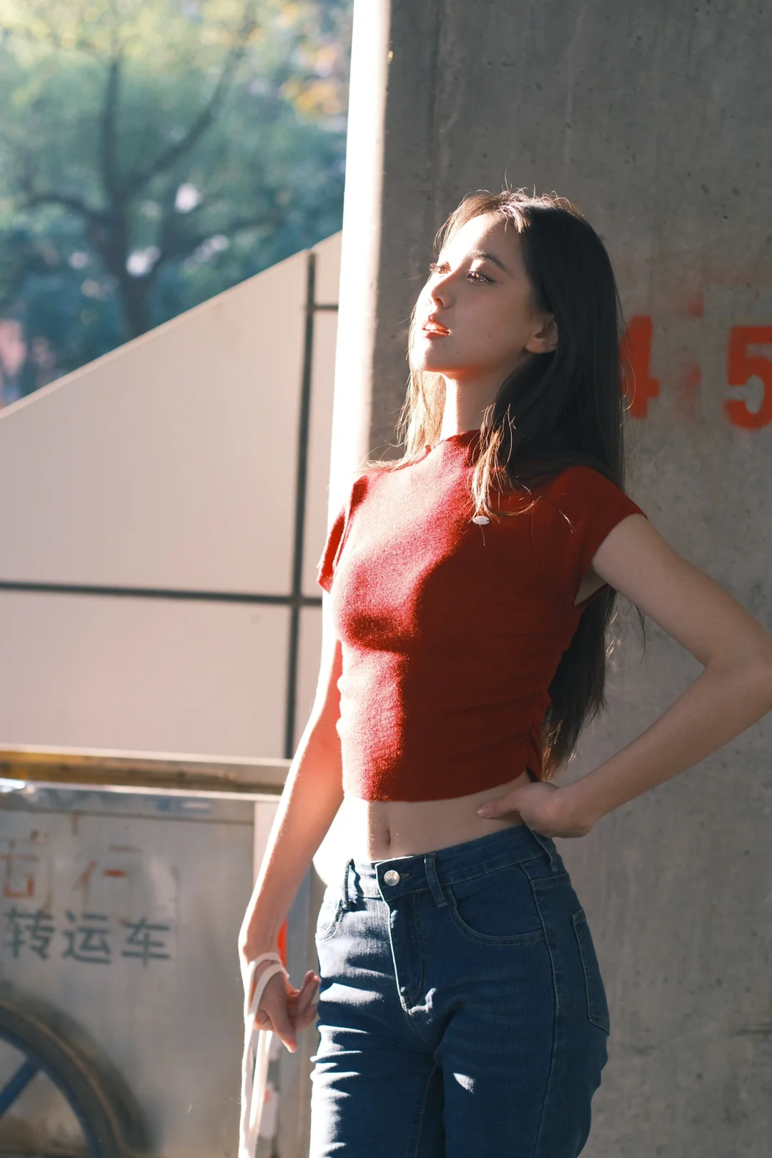 腰臀比➕黑长直➕旺盛的生命力氛围感大美女