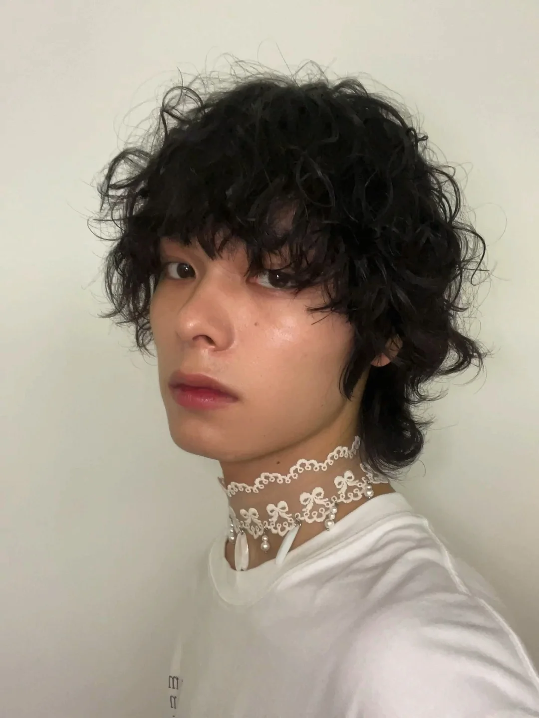 男生の蕾丝choker