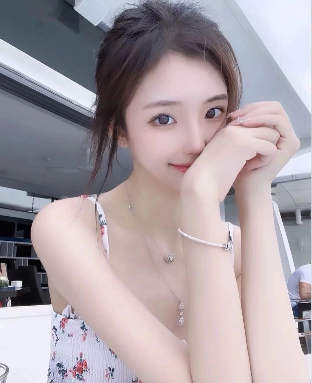 在校女大新人模特 喜欢拍照蹲个靠谱摄影师