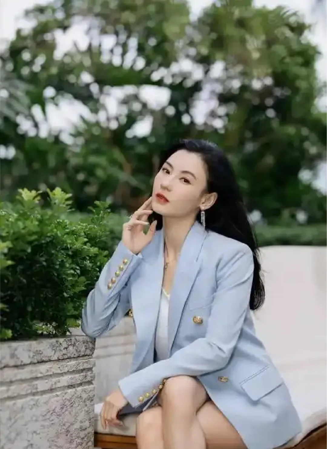 张柏芝：娱乐圈的坚韧女神