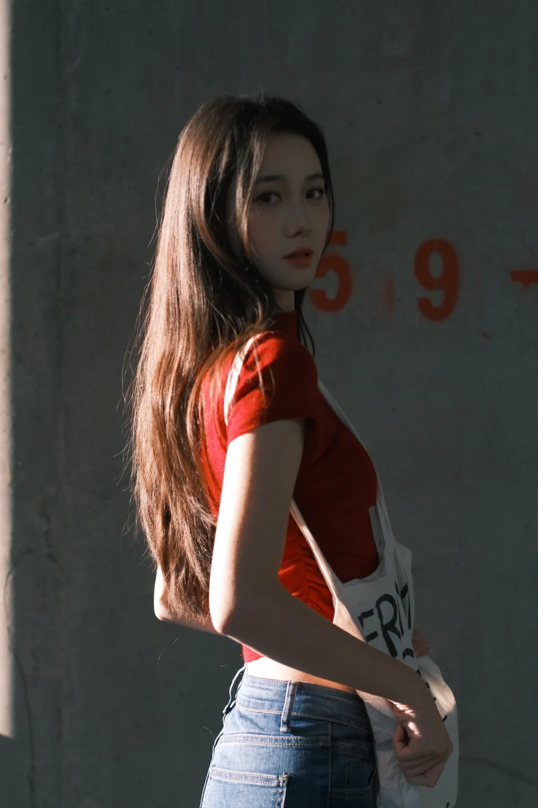 腰臀比➕黑长直➕旺盛的生命力氛围感大美女