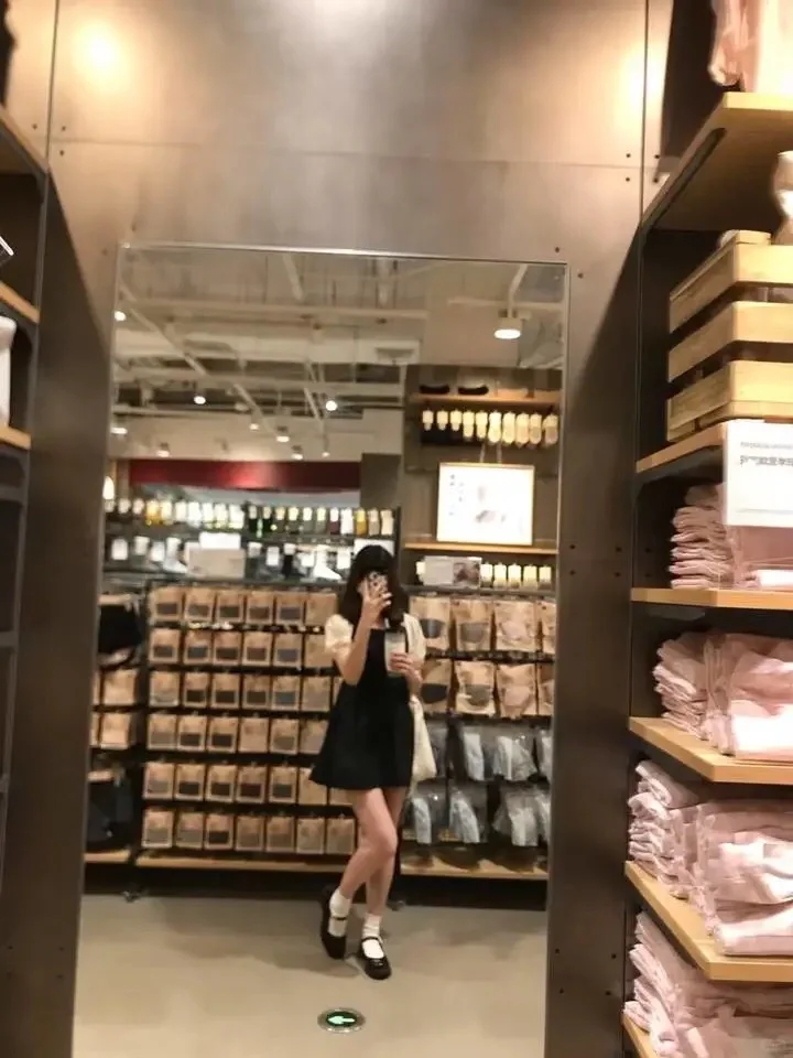 29岁老阿姨，18岁的穿搭。