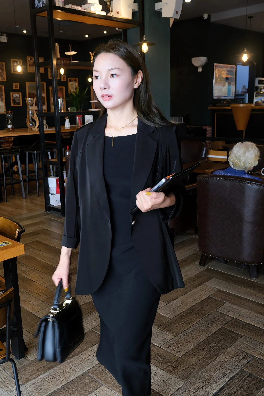 那个很会穿的美女老板