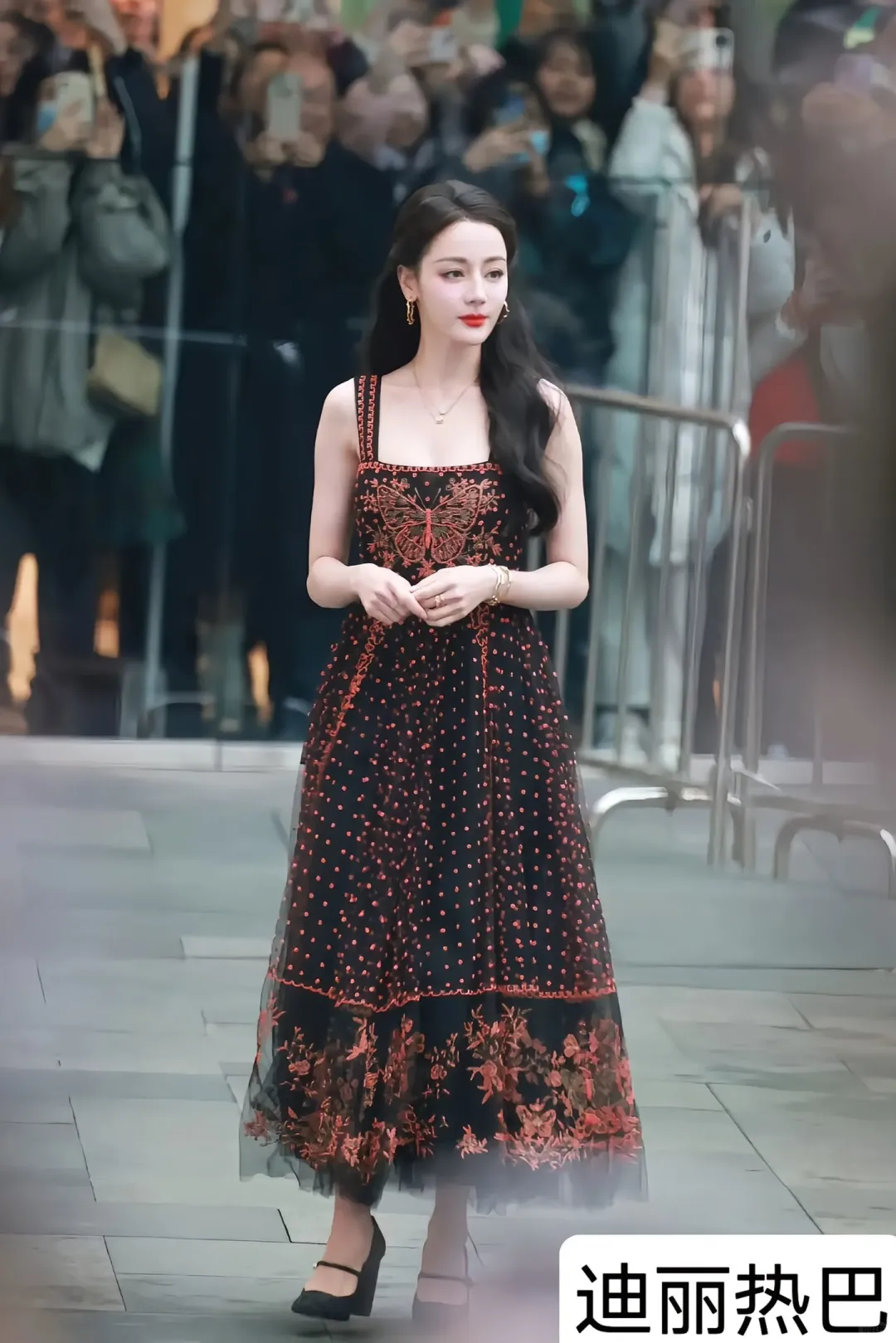 十五位女明星穿连衣裙、谁是你的小公主？