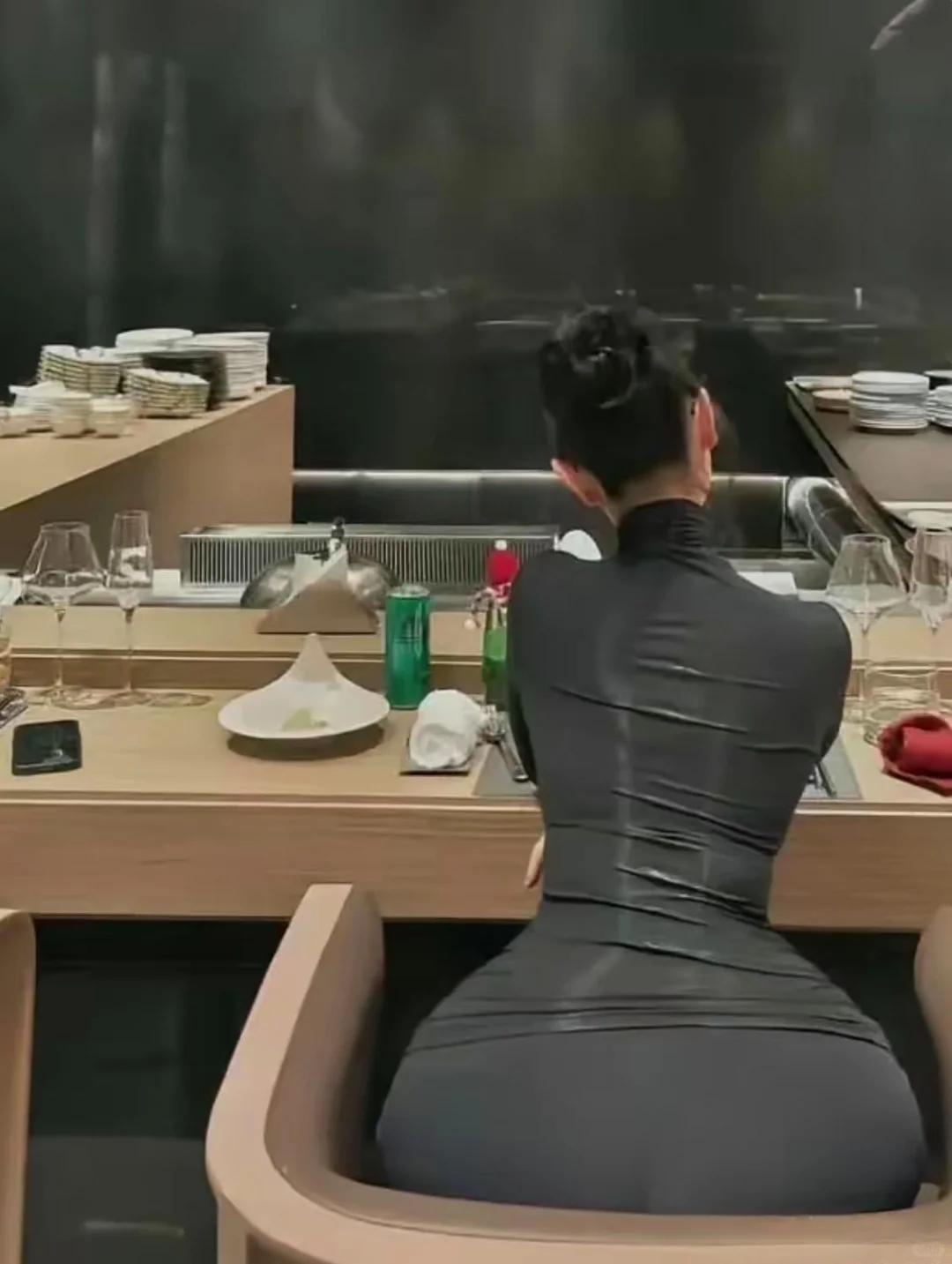 饿...饿妹子嘤！！！