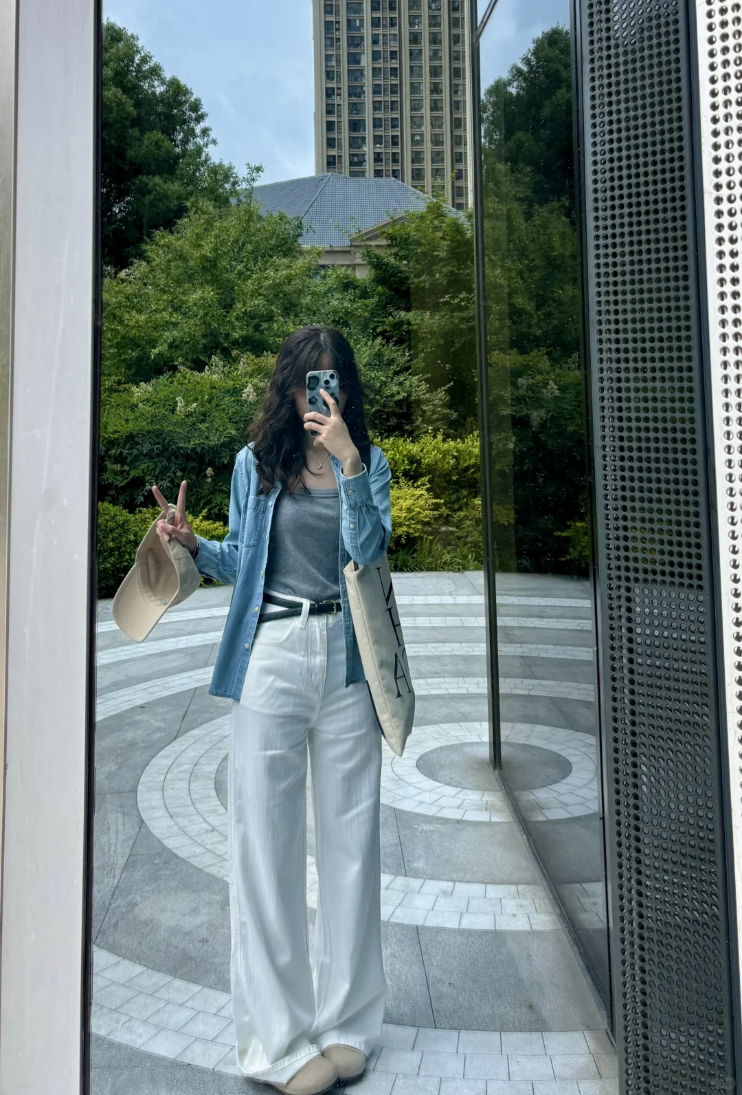 今日不露腿通勤ootd～简单干净不费力～