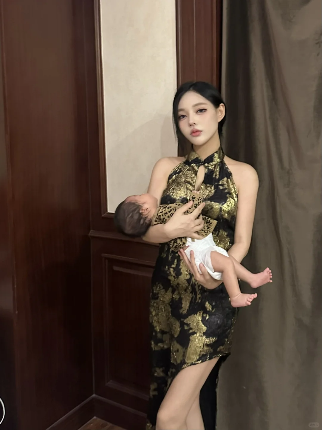 《老娘与崽》