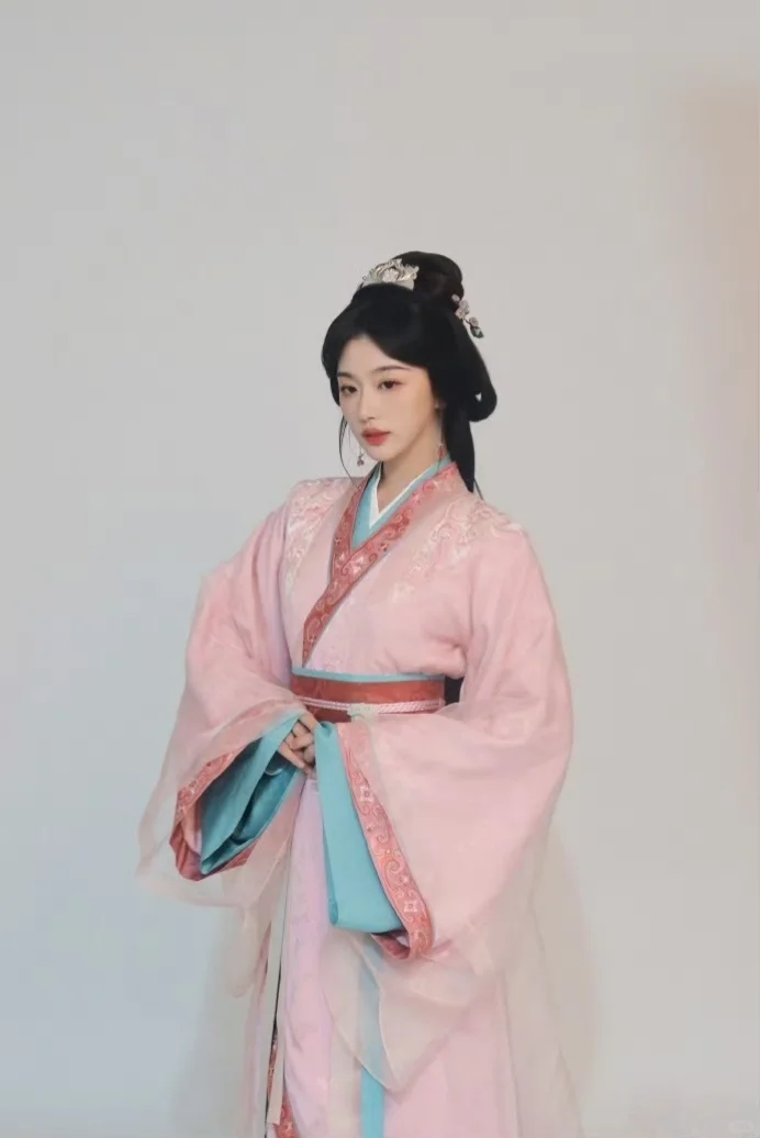 🌟甜辣恶女孔雪儿，越“坏”越圈粉！