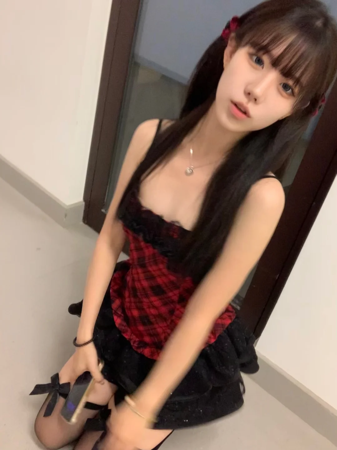好喜欢这种娇憨感