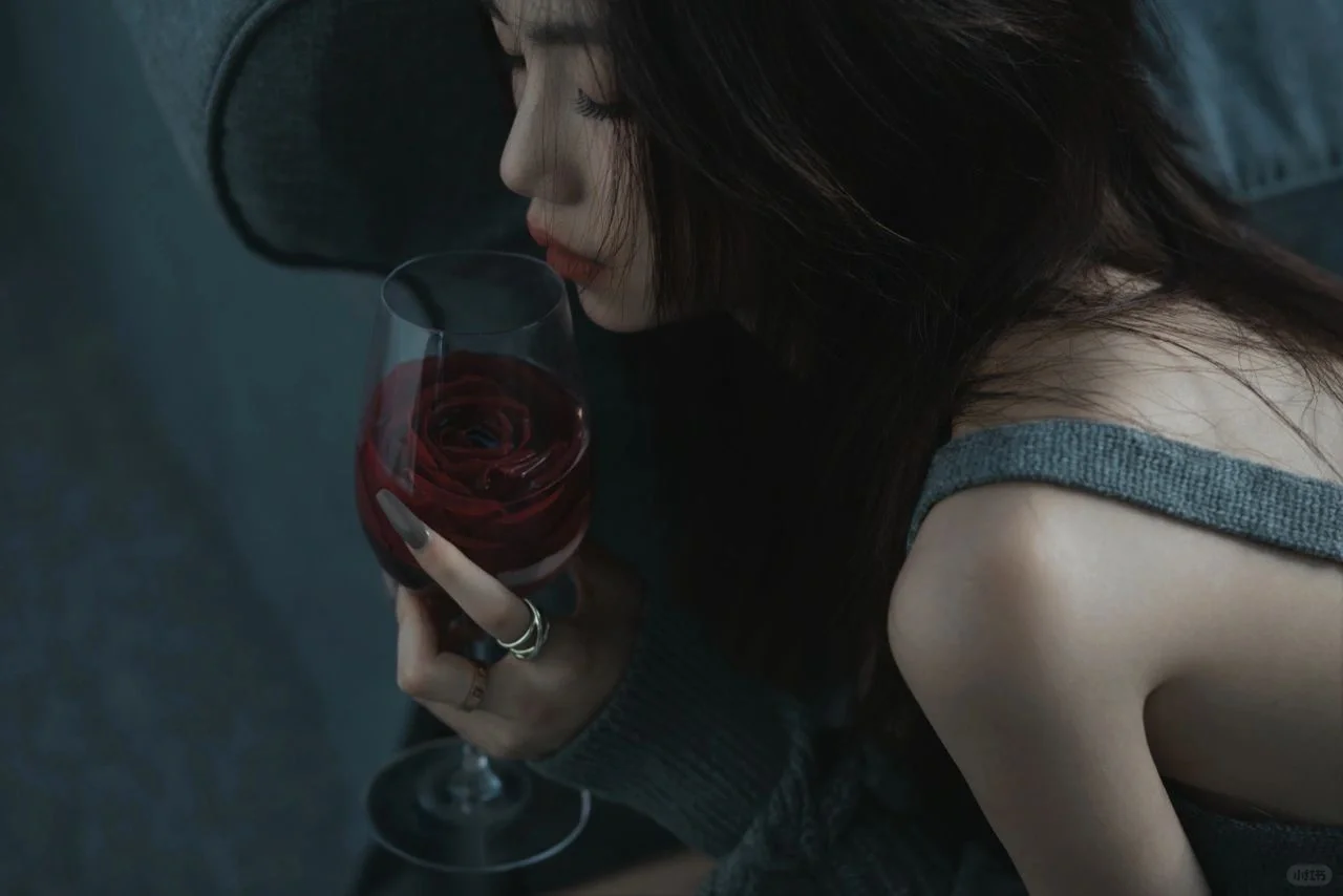 情绪低落～带上你的酒杯🍸我们喝点叭