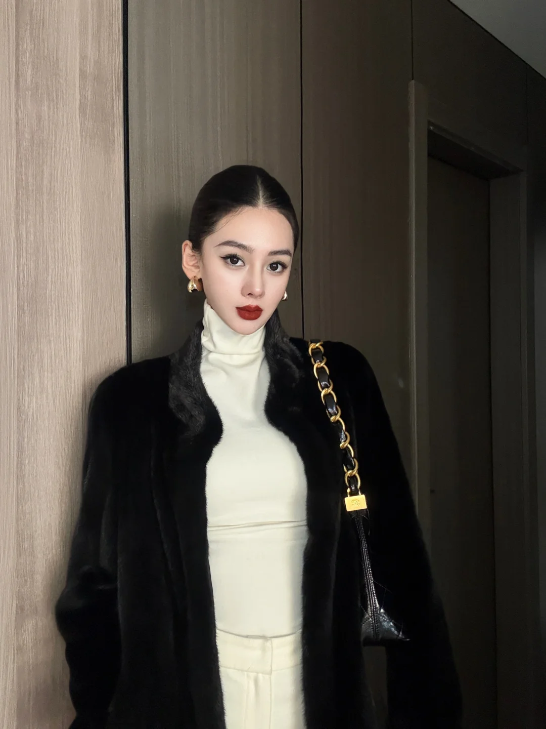今日份毫不费力的贵气皮草穿搭