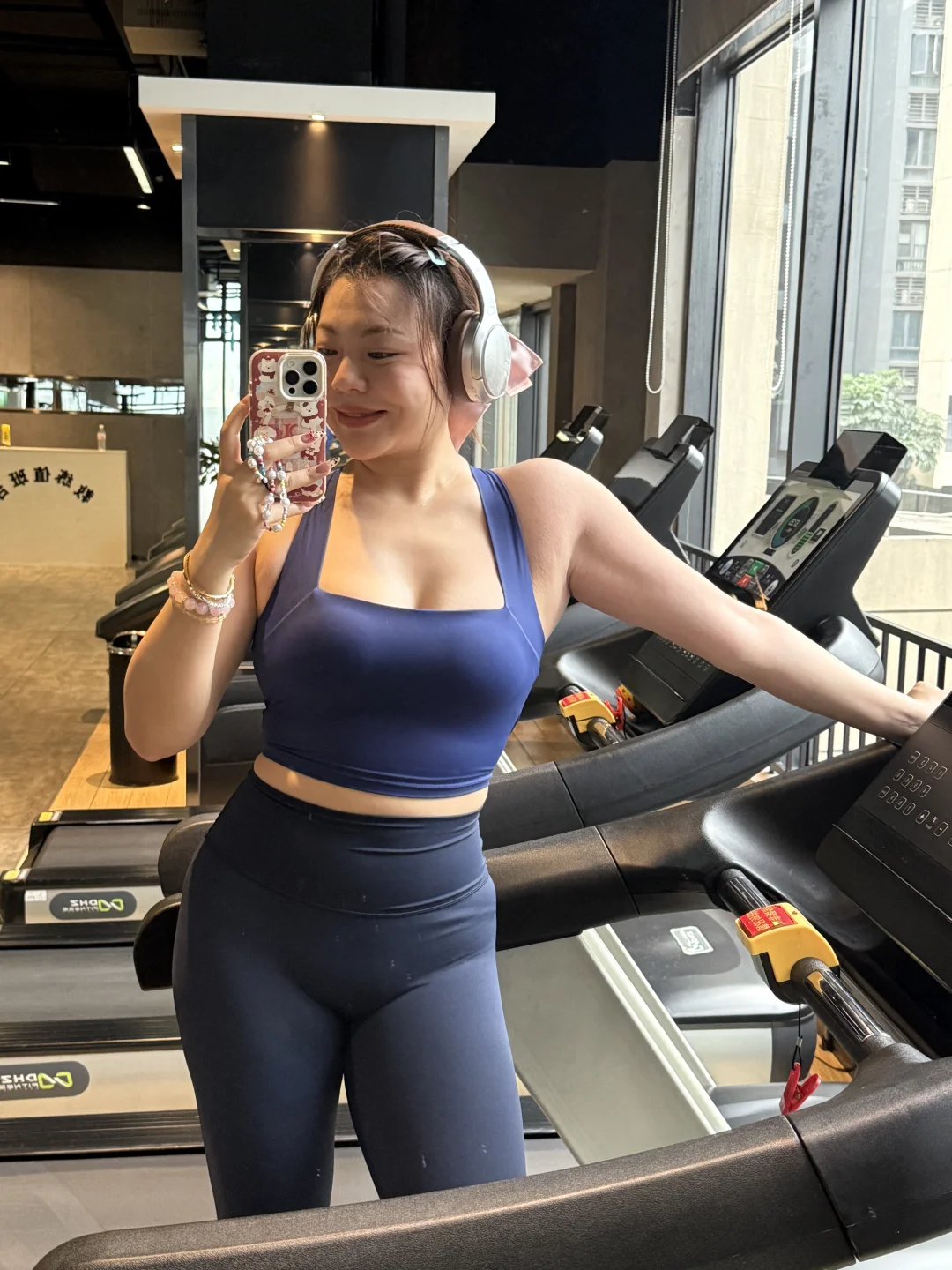 是啊啊啊大胸不配拥有吗！免穿内衣吊带！