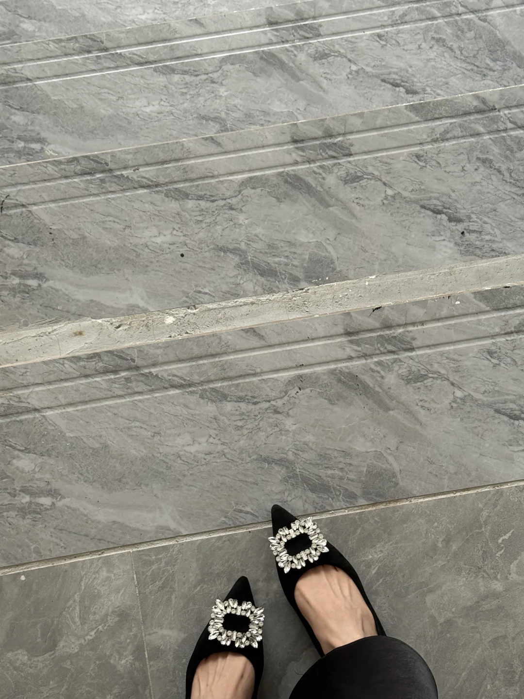 不亏是高跟鞋 毫不费力的美