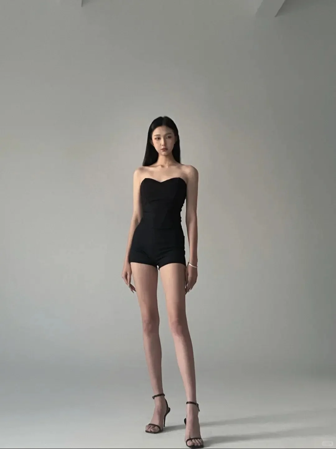 江西绝美服表生，身高175，95斤，脸更绝！