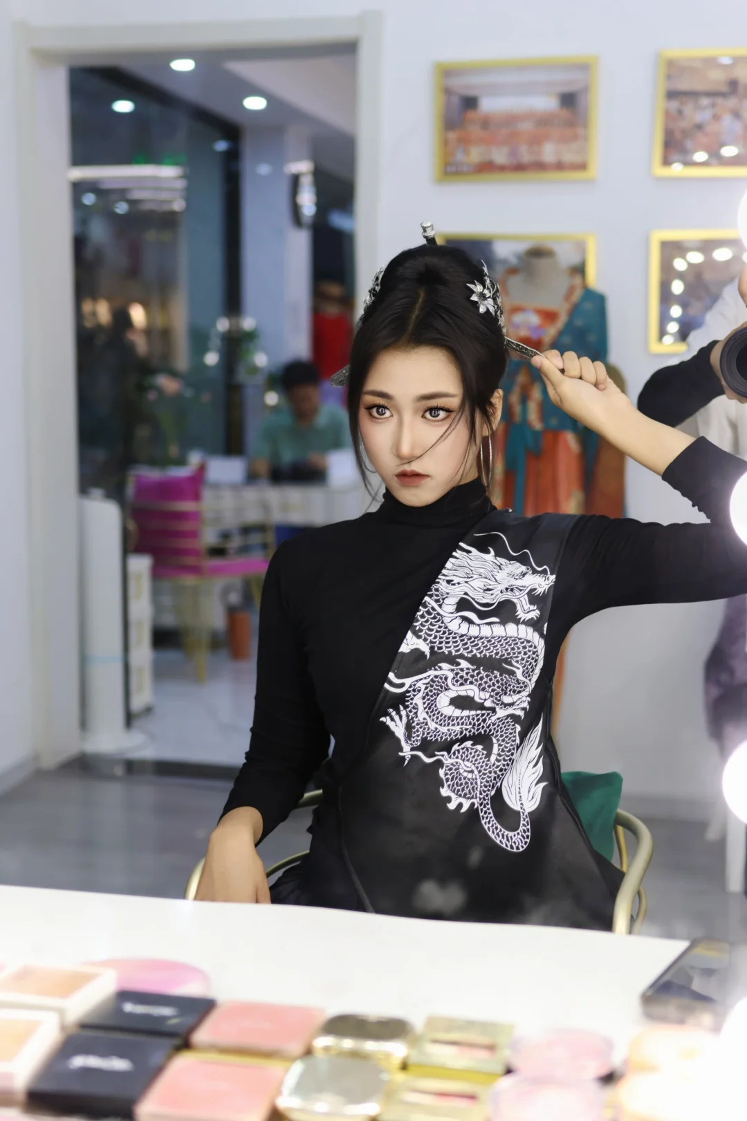怎么会有这么酷的古装女生！！