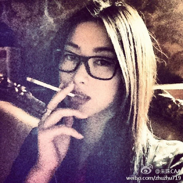 朱珠早期是直接可以叫妈妈的程度