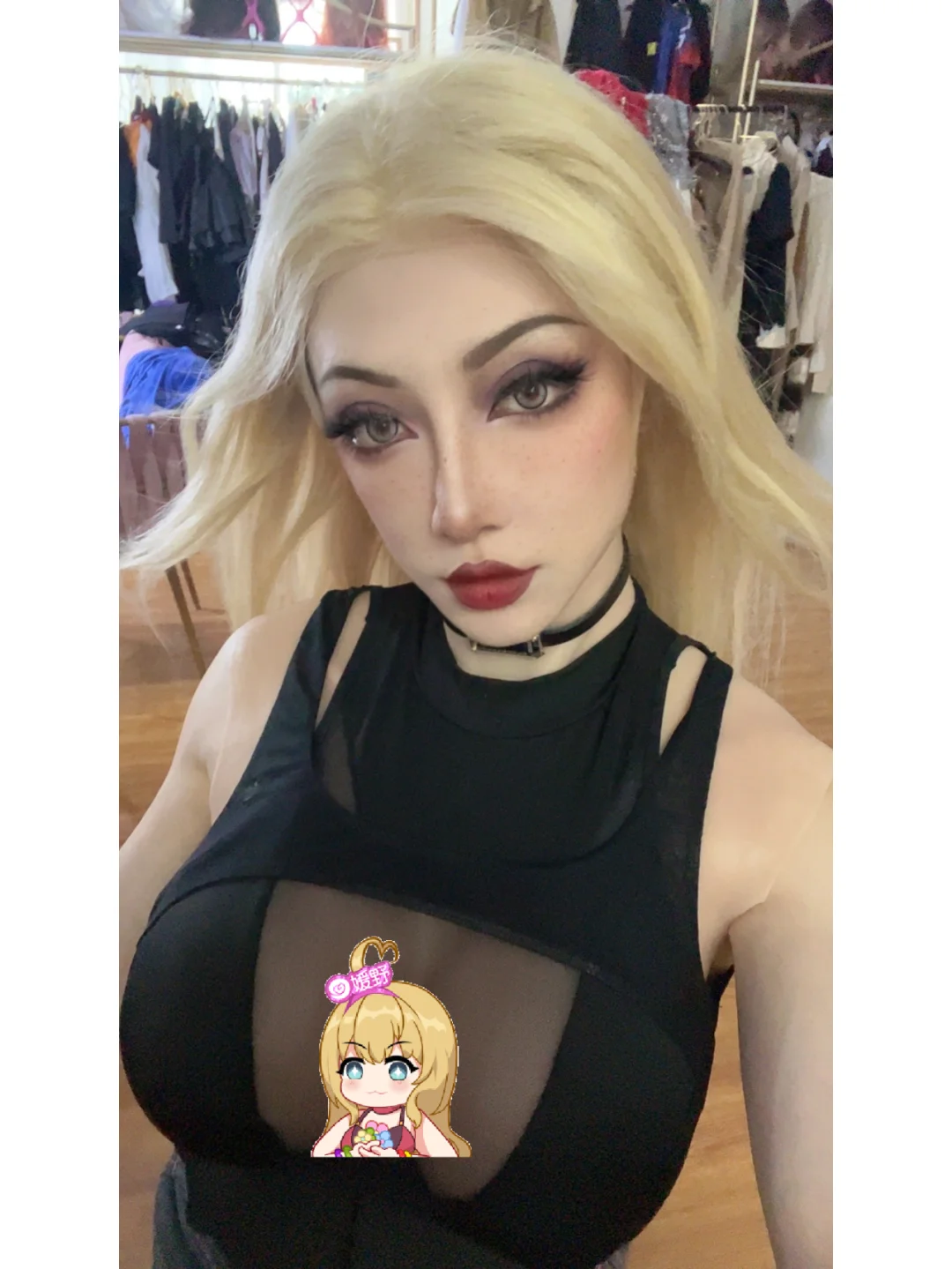 紫色还是黑色？