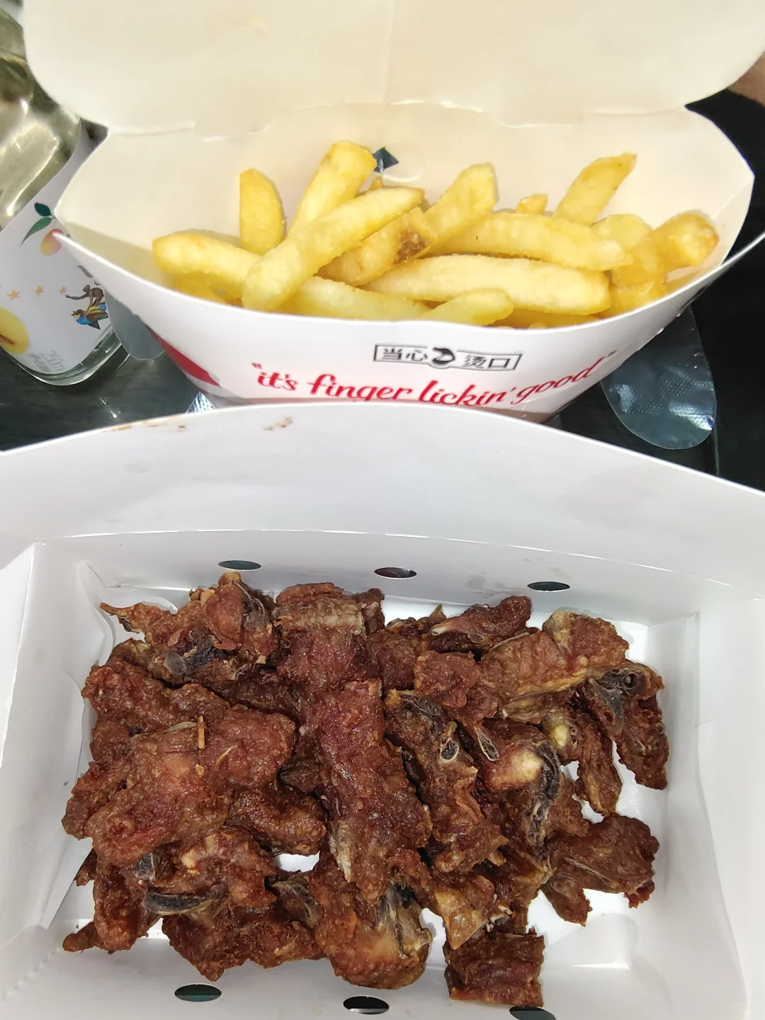 肯德基甜辣喷醋大鸡架vs秘制飘香炸鸡架