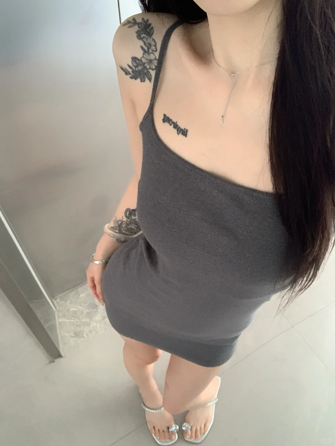 终于找到高个子可以穿不会短的裙子了！