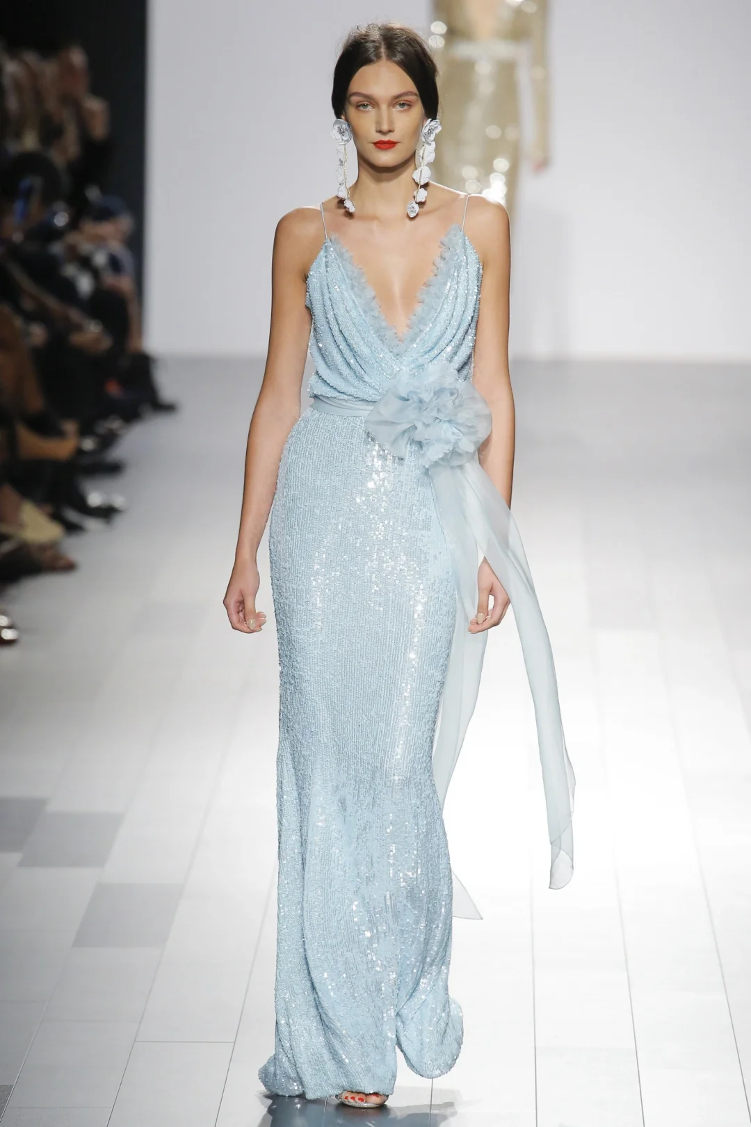 秀场回顾｜Badgley Mischka｜早期礼服美的