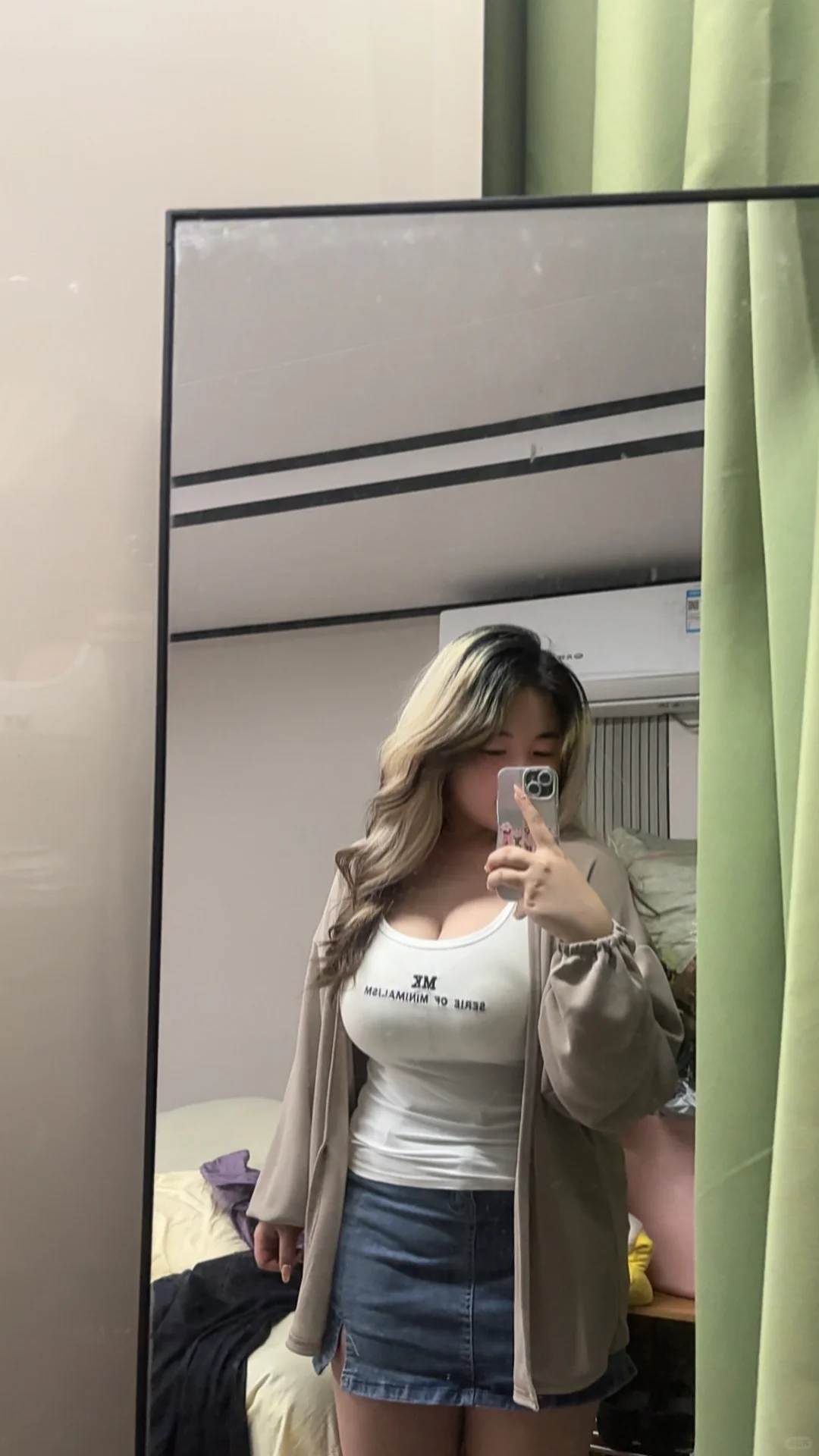 19岁小少妇