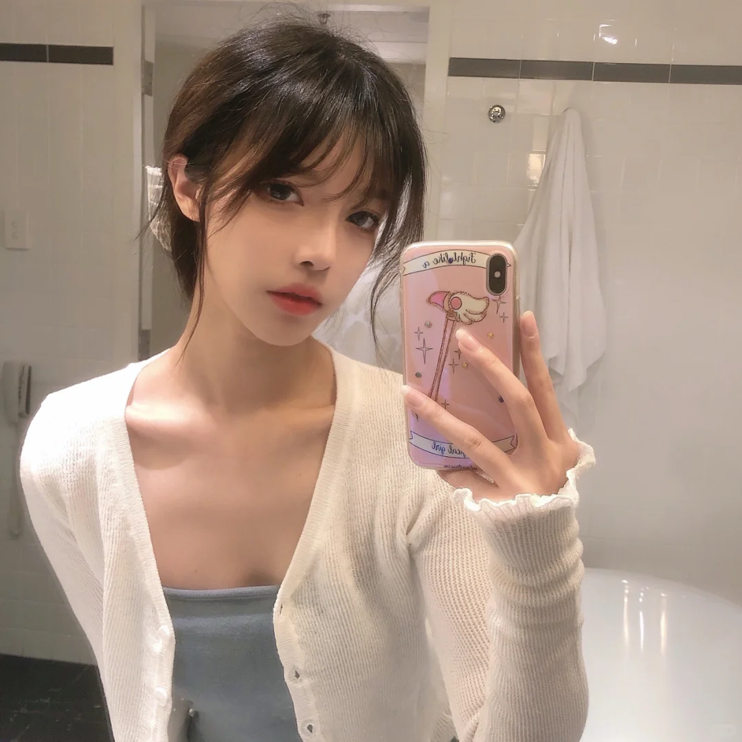 这发型可太人妻了