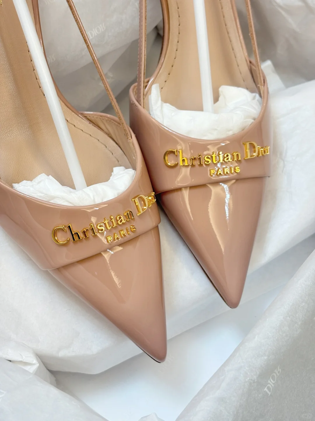 超级适合春夏的Dior25新品小高跟鞋👠