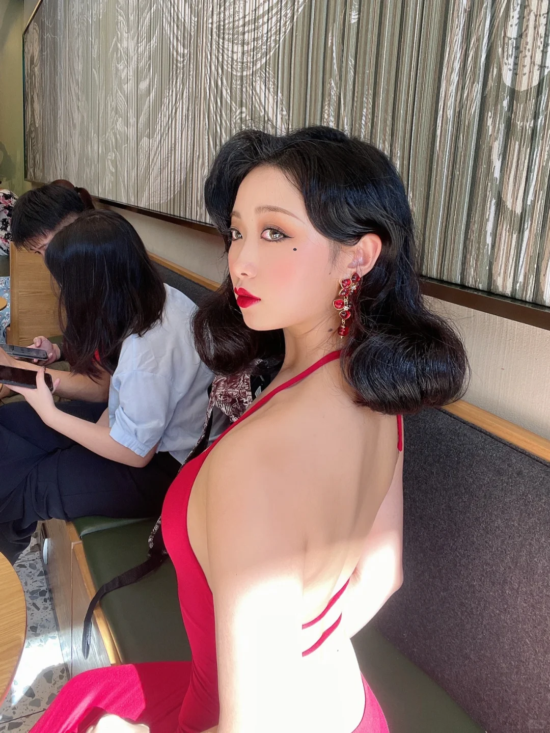 “丰腴，女性化，大红唇”不是什么错